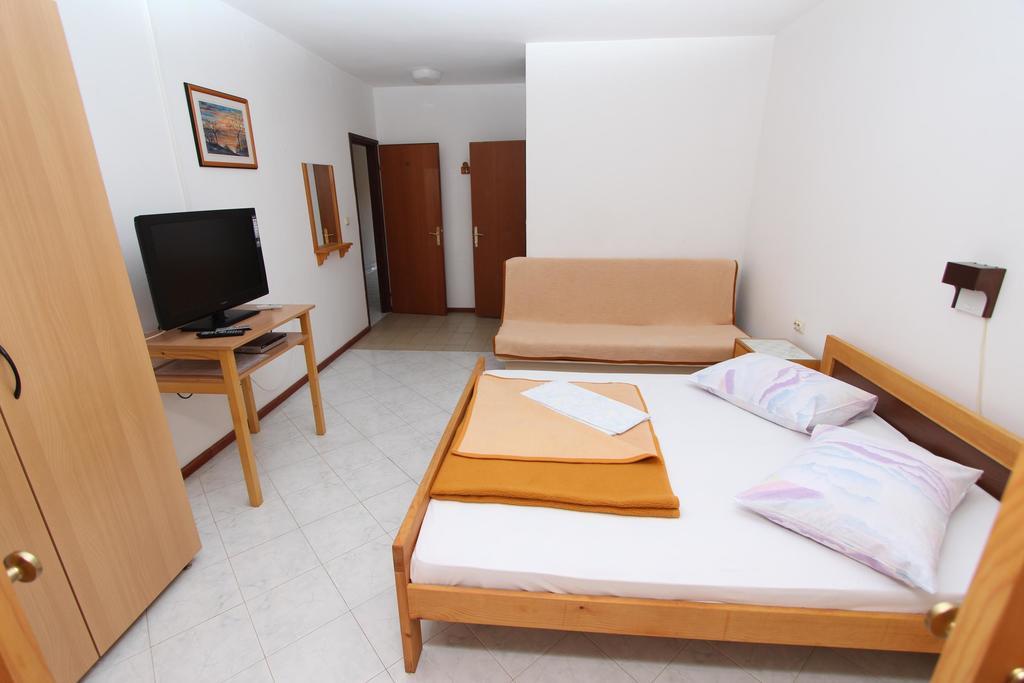 Gostinjska kuća And Mariza 3*